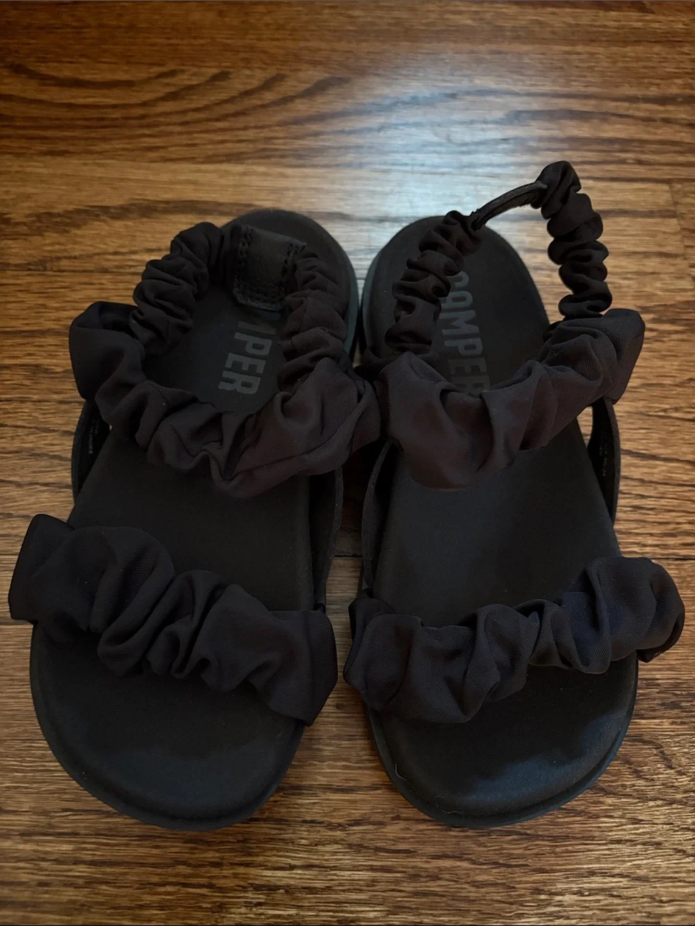 Camper Comfortable Kids Black Scrunch Sandals